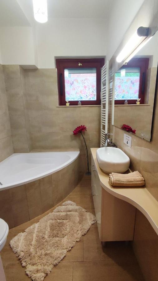 Art Styles Boutique Apartment سنتيندري المظهر الخارجي الصورة